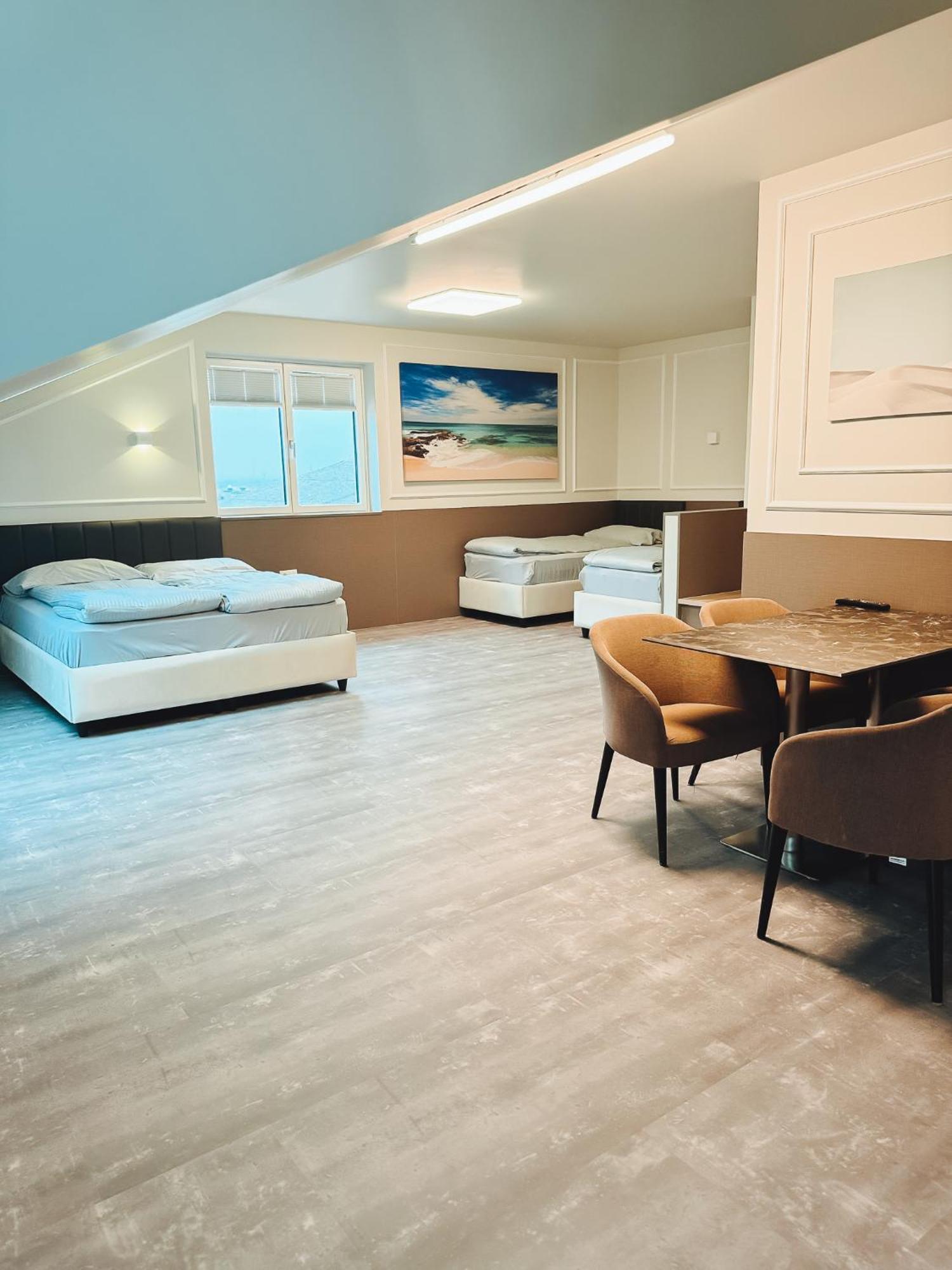 F Hotel 24H Check-In Horsching Luaran gambar