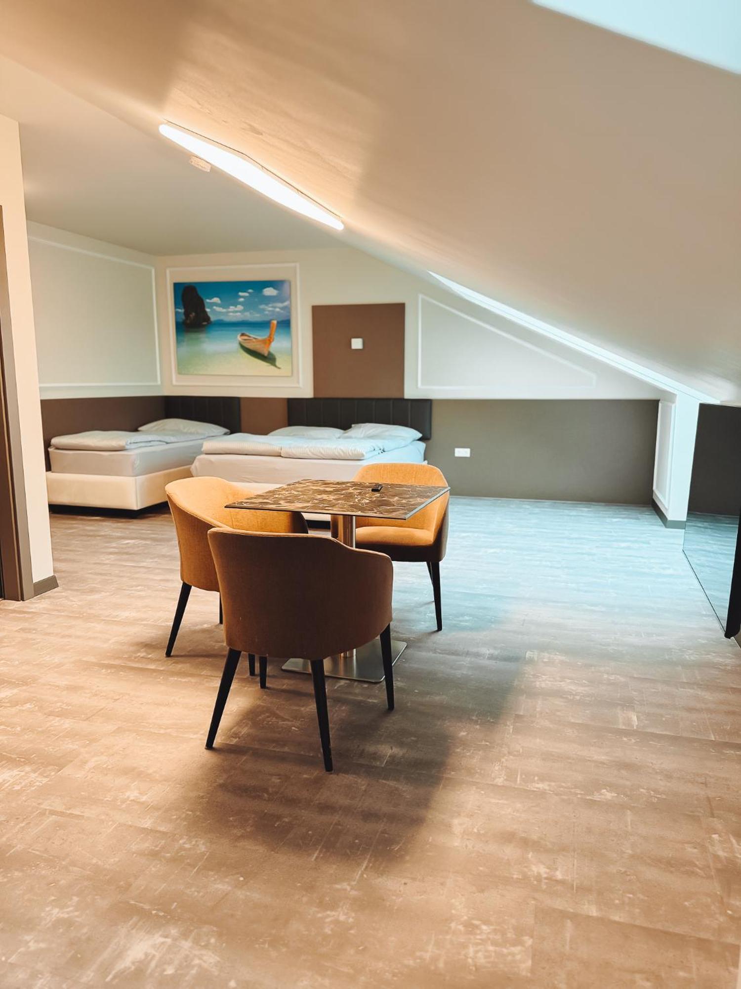 F Hotel 24H Check-In Horsching Luaran gambar