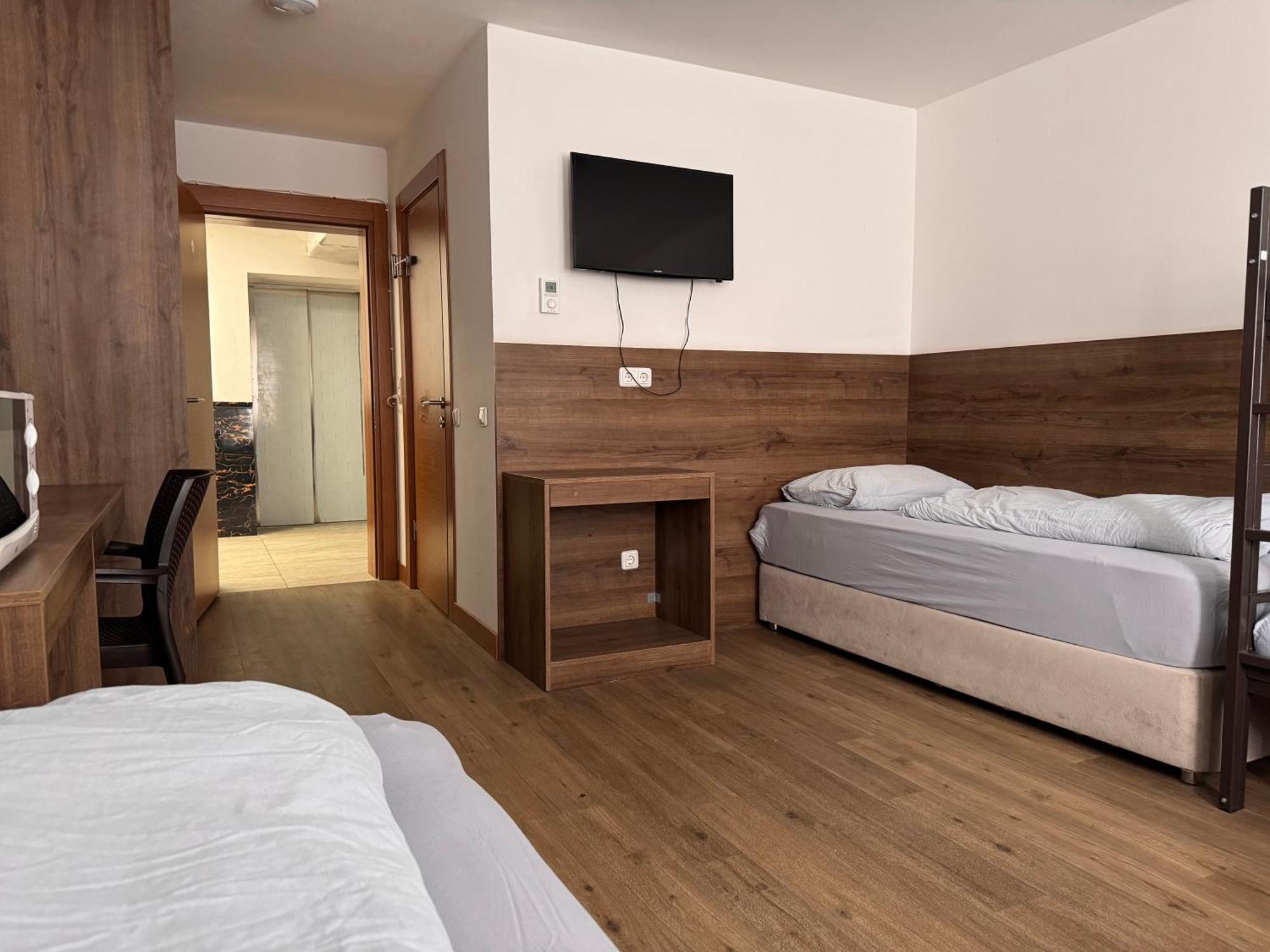 F Hotel 24H Check-In Horsching Luaran gambar